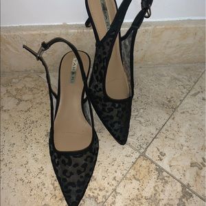 Tahari low heels /leopard